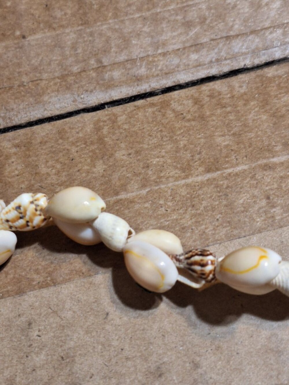 shell necklace - Picture 6 of 12